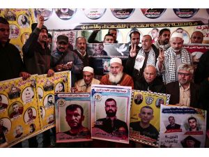 Filistinli tutuklulara destek gösterisi