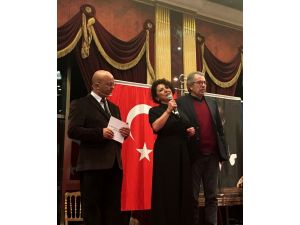 "42. İsmet Küntay Tiyatro Ödülleri"