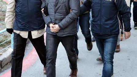 İzmir'de FETÖ/PDY operasyonu : 43 gözaltı