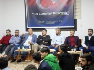 Kardeşlik aşkına hayra koşuyorlar