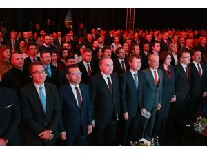 Bakan Özlü Kocaeli'de fabrika açılışına katıldı