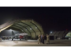 İngiltere Başbakanı May Güney Kıbrıs'ta