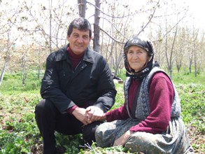 Çileğin elinde kalmasından korkuyorlar
