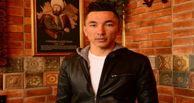 Milli bisikletçi İsrail takımından ayrıldı