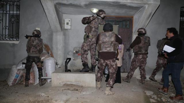 Adana'da terör operasyonu: 12 gözaltı