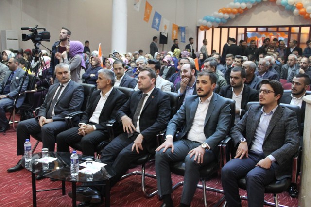 Ak Gençlik kongrelere devam ediyor