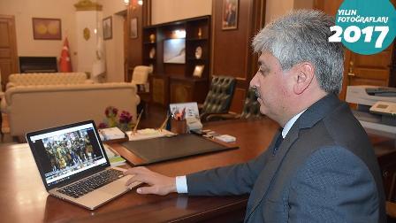 Kars Valisi Doğan 'Yılın Fotoğrafları' oylamasına katıldı