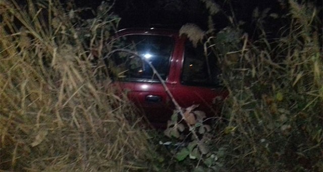 Kamyonet elektrik direğine çarptı: 1 yaralı