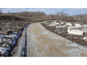 Mezarlık yollarına kilit parke