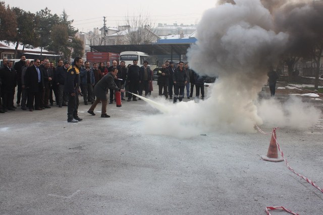 Acil Durum Ekiplerine Yangın Eğitimi