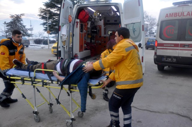 Öğrencisi servisi ile yolcu otobüsü çarpıştı: 18 öğrenci yaralı