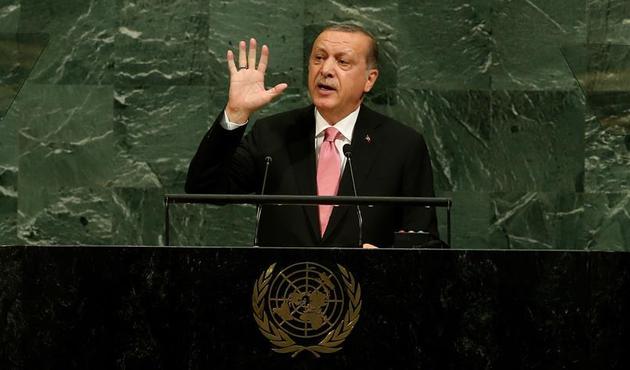 Cumhurbaşkanı Erdoğan'ın o sözü, İngilizce şarkı oldu!