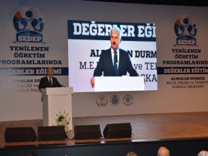 Alpaslan Durmuş “SEDEP” konferansına katıldı