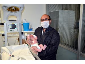 Kahramanmaraş'ta yeni yılın ilk bebeği "Emine Sümeyye" oldu