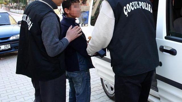 Başkentte 45 suç kaydı bulunan çocuk suçüstü yakalandı