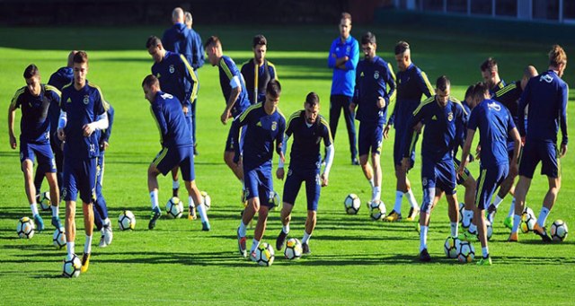 Fenerbahçe'ye Skrtel'den kötü haber