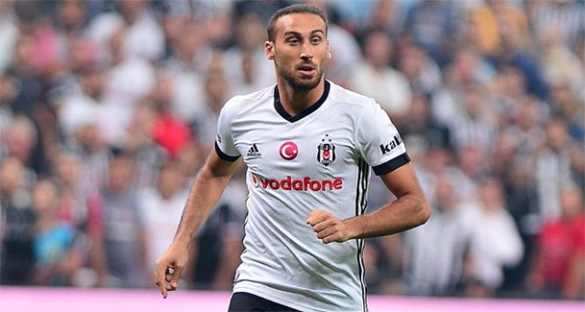 Cenk Tosun, İngiltere'ye gitti