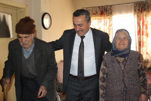 Başkan Tutal, Çat Kapı Ev Ziyaretinde