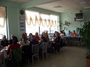 Türk Eğitim-Sen annelerle bir arada
