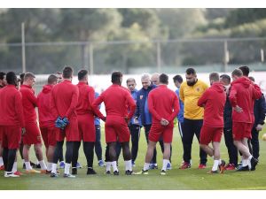 Kayserispor'un Antalya kampı başladı