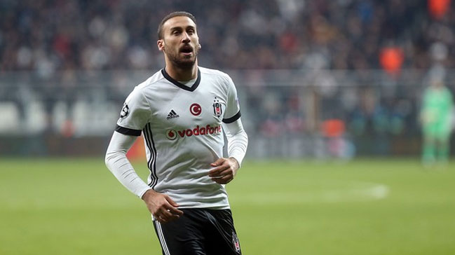 Cenk Tosun resmen Everton'da