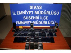 Sivas'ta kaçak telefon operasyonu