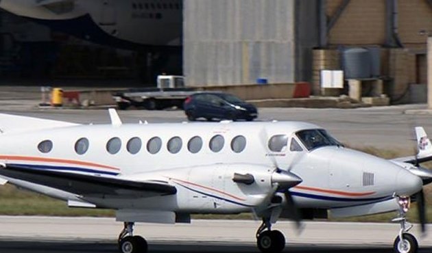 Bakan Özhaseki'nin uçağı zorunlu iniş yaptı!