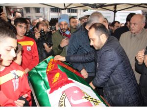 Eski AA Trabzon Bölge Müdürlerinden Özdemir, son yolculuğuna uğurlandı