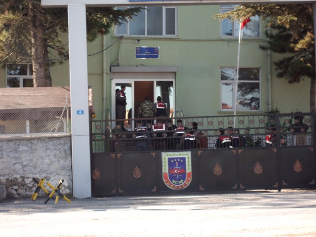 Yunak’ta kaçak kazı operasyoru