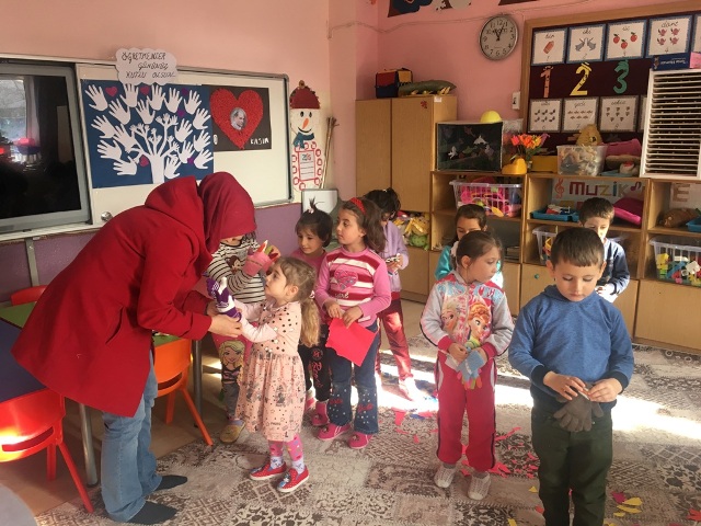 Seydişehir’de ‘Minik Eller Üşümesin’ projesi