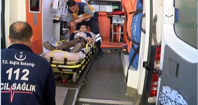 Okun bahçesinde oynayan çocuğun göğsüne demir şiş saplandı