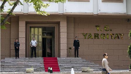 Yargıtay 'terbiyesiz' sözünü hakaret saymadı