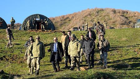 'Teröristlere her yeri dar ettik'