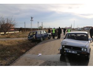 Karaman'da trafik kazası: 3 yaralı