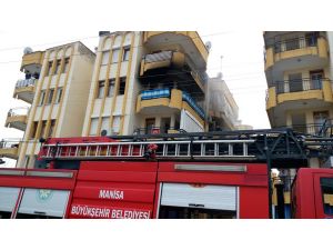 Manisa’da ev yangını