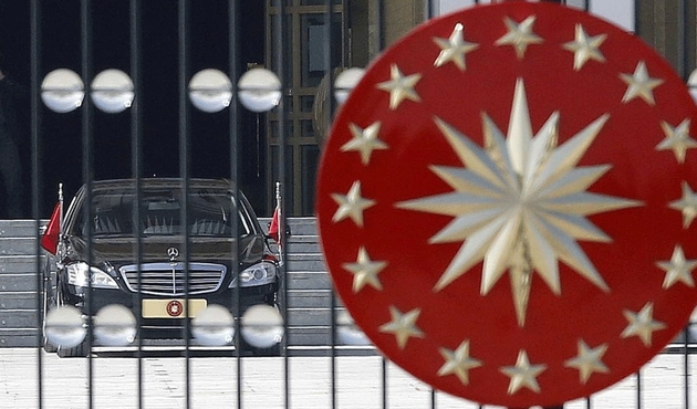 Cumhurbaşkanlığı Külliyesi'nde taşeron uygulaması tarihe karıştı...