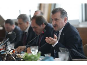 Bakan Bak, kulüp yöneticilerini kabul etti