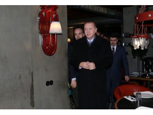 Cumhurbaşkanı Erdoğan, İstanbul'da çorbacıya gitti