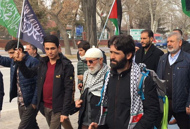 ABD'nin Kudüs kararına tepki için yürüyor