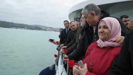 Nazım Hikmet doğum gününde karanfillerle anıldı
