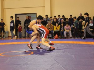 Okullararası güreş il birinciliği yapıldı