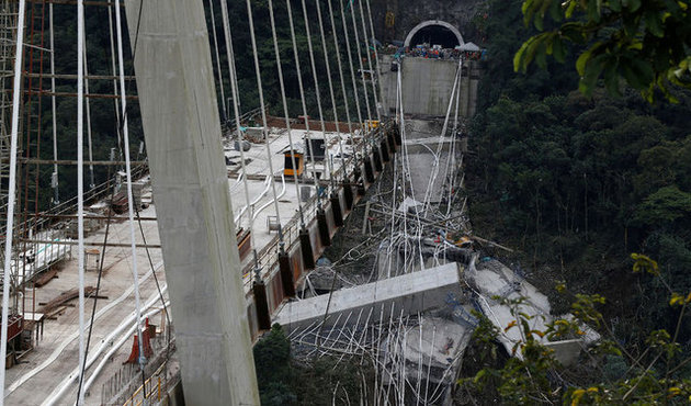 Köprü inşaatı çöktü! 8 işçi yaralandı...