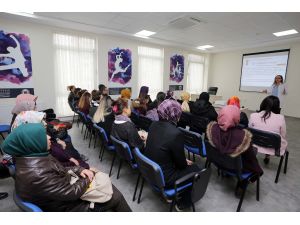 Yenimahalle'de vatandaşlara ilk yardım eğitimi