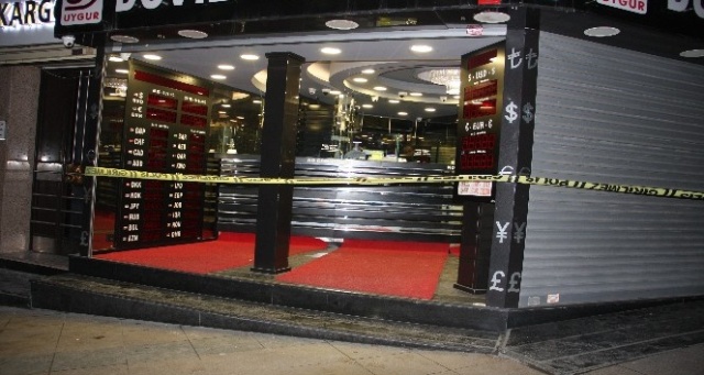 30 saniyede gelen polis ekipleri hırsızlığı önledi