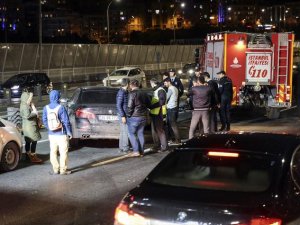 Haliç Köprüsü'nde iki otomobil çarpıştı: 2 yaralı