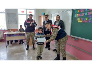 Okullarda karne heyecanı