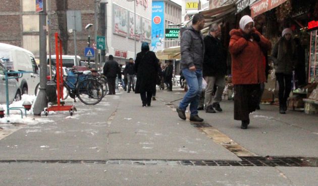 Kayseri'de karda kaymaya karşı akılalmaz önlem!