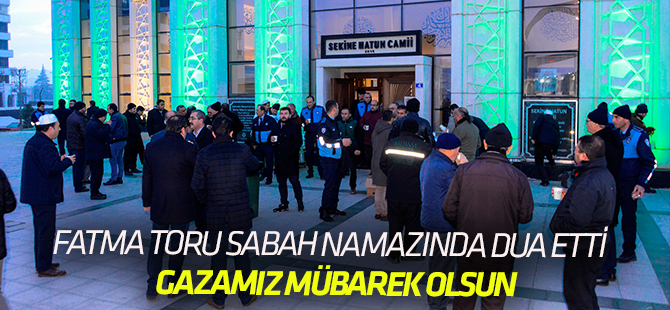 “Millet olarak tek yumruk olduk”  Kahraman ordumuz için duada buluştuk