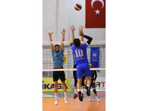 Voleybol: Efeler Ligi