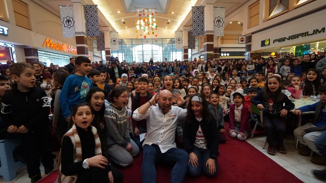 Geçen yıl AVM'ler 2,2 milyar ziyaretçi çekti